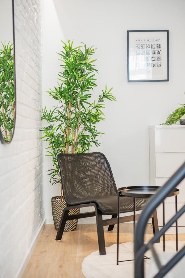Chic Central City Rooms By Home2 Wien Ngoại thất bức ảnh