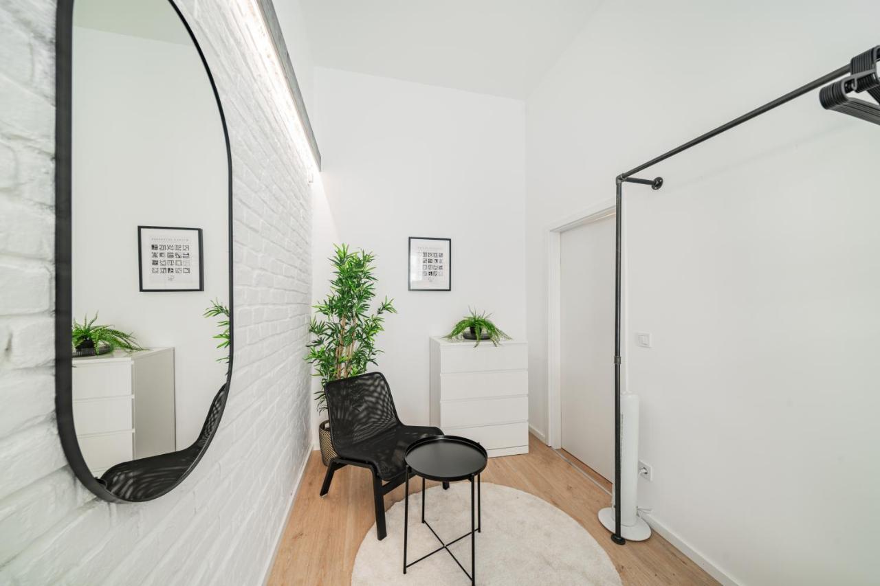 Chic Central City Rooms By Home2 Wien Ngoại thất bức ảnh