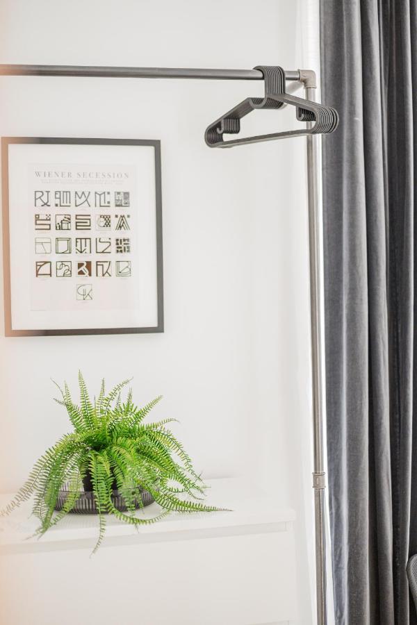 Chic Central City Rooms By Home2 Wien Ngoại thất bức ảnh